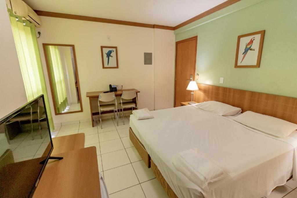 Golden Dolphin Grand - Pool Apartment *